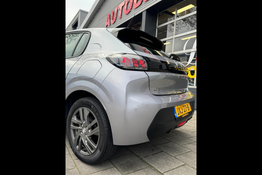 Peugeot 208 1.2 PureTech Active Pack 46.000 KM - Apple CarPlay / Navigatie I Airco I LED I PDC I Sport velgen I Dealer onderhouden