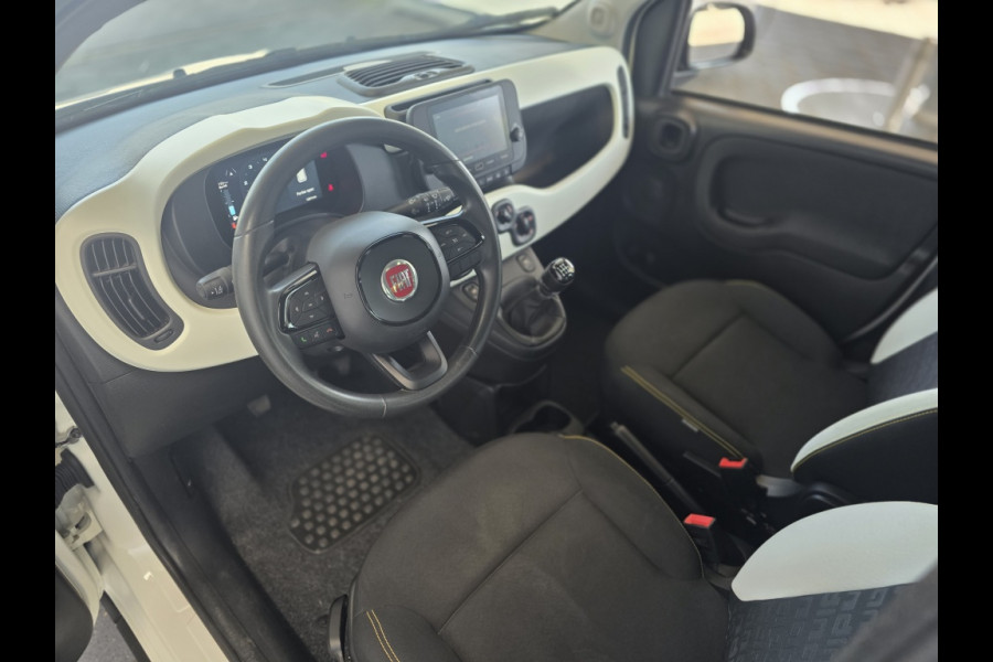 Fiat Panda Hybrid Pandina | Digitaal dashboard | Apple carpl / Andr. auto |