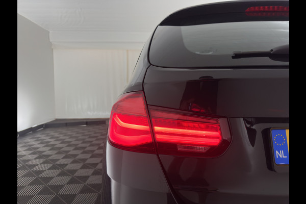BMW 3 Serie Touring 318d M-Sport Edition Aut. *LEATHER | FULL-LED | HEATED-SPORTSEATS | CAMERA | DIGI-COCKPIT | HIFI-SOUND | NAVI-FULLMAP | ECC | PDC | CRUISE | KEYLESS |  TOWBAR | 17''ALU*