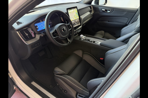 Volvo XC60 STERKSTE MOTOR 2.0 T8 456PK AWD ULTRA ! BLACK EDITION STOEL/STUUR.VER. 22''LMV PANO HEADUP HARMAN KARDON