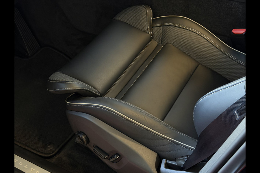 Volvo XC60 STERKSTE MOTOR 2.0 T8 456PK AWD ULTRA ! BLACK EDITION STOEL/STUUR.VER. 22''LMV PANO HEADUP HARMAN KARDON
