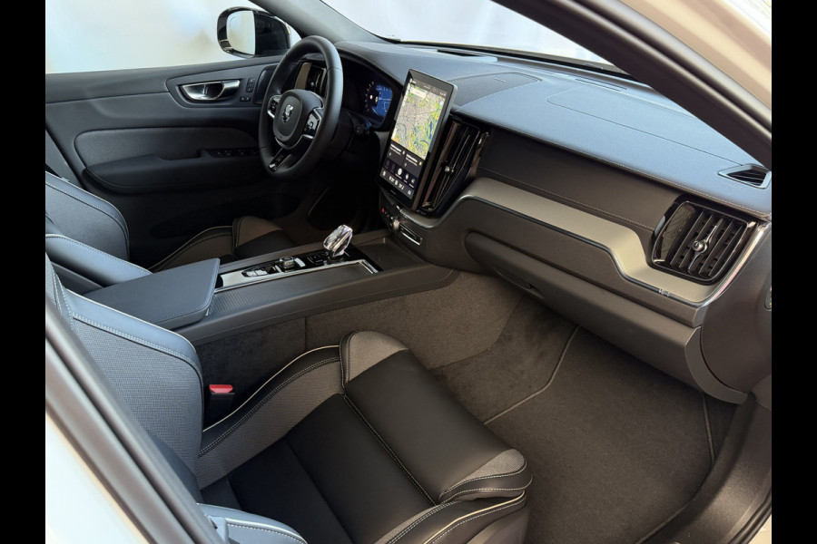 Volvo XC60 STERKSTE MOTOR 2.0 T8 456PK AWD ULTRA ! BLACK EDITION STOEL/STUUR.VER. 22''LMV PANO HEADUP HARMAN KARDON