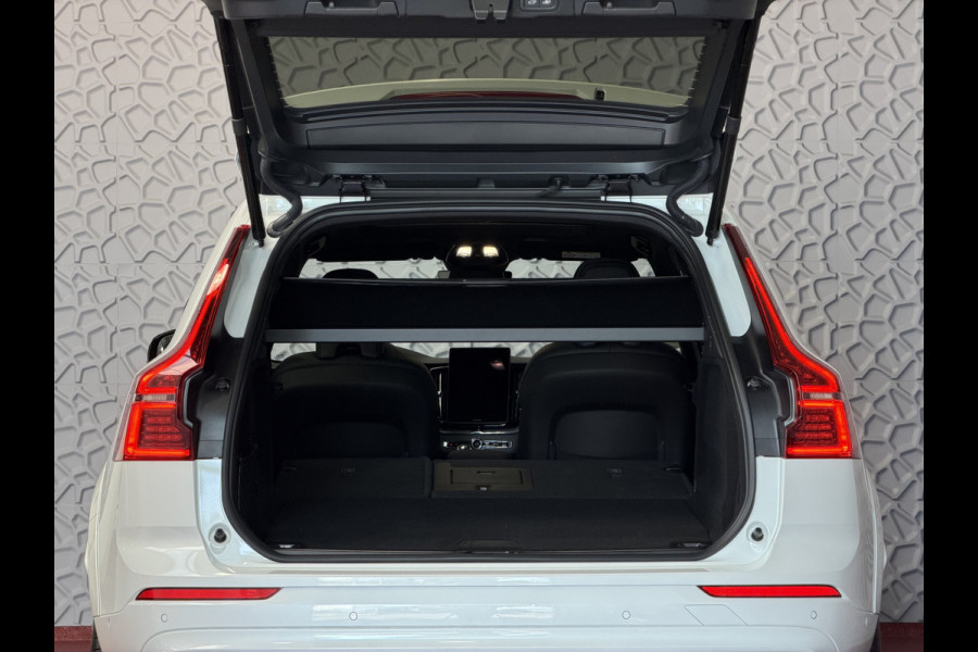 Volvo XC60 STERKSTE MOTOR 2.0 T8 456PK AWD ULTRA ! BLACK EDITION STOEL/STUUR.VER. 22''LMV PANO HEADUP HARMAN KARDON