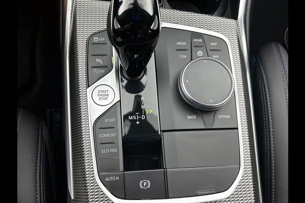 BMW 3-serie 320i High Executive M-pakket Performance(Dealer OndH, Camera, Carplay, StoelV, Navi Prof, Etc)