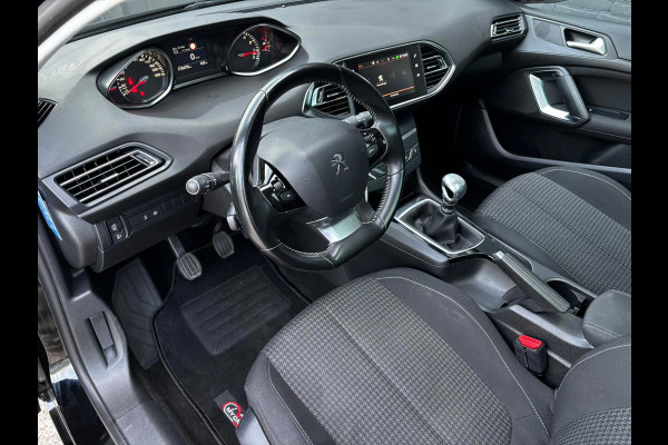 Peugeot 308 SW 1.2 PureTech Blue Lease Executive|PANO|PDC|NAVI|CRUISE|CARPLAY|NWE APK