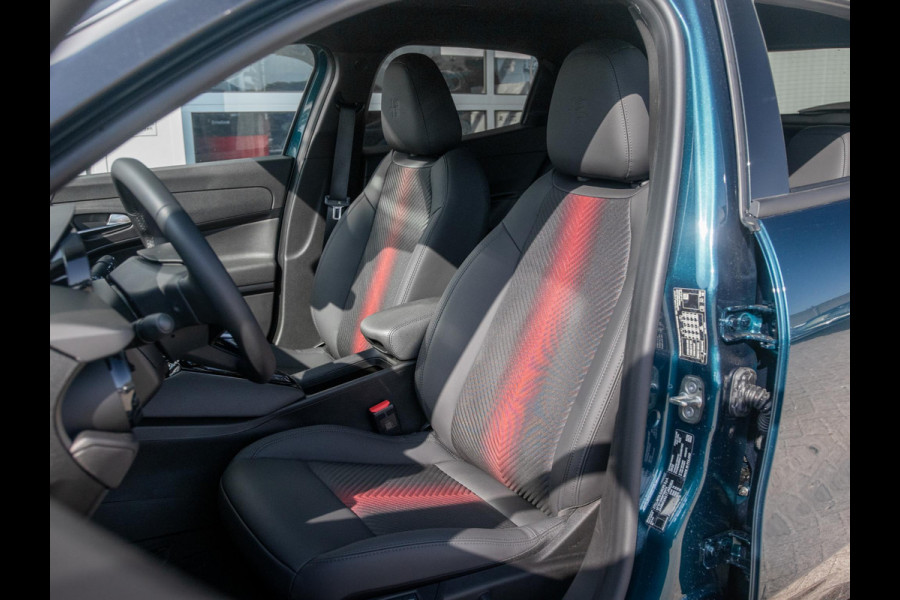 Alfa Romeo junior Elettrica Ti 54 kWh | Clima | Adapt. Cruise | Keyless | Handsfree A-Klep | PDC rondom | Pack Techno | Warmtepomp | Bicolore