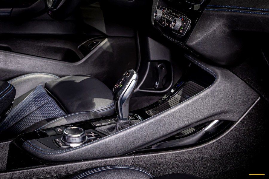 BMW X2 SDrive20i High Executive|M-sport|StoelV|DealerOnderho