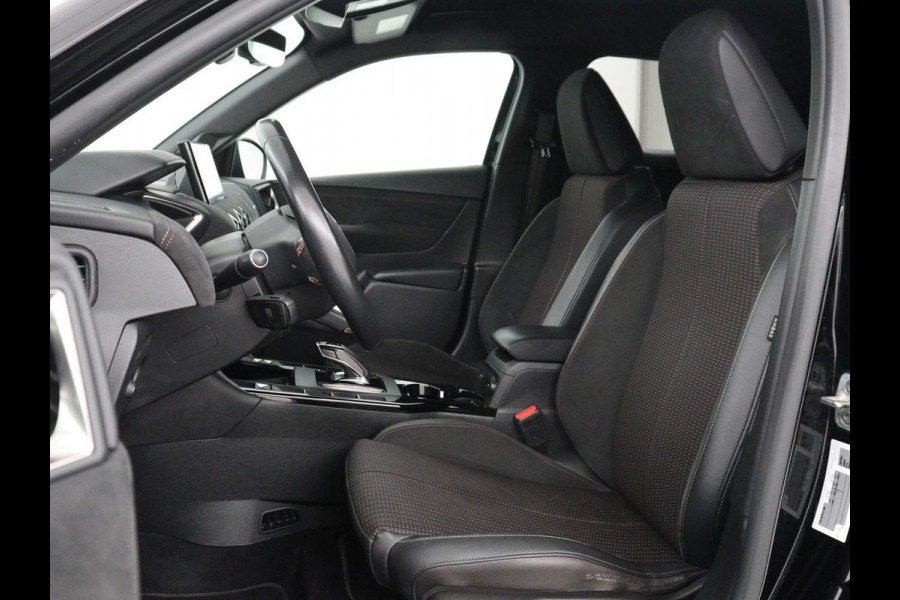 DS DS 3 Crossback E-Tense Performance Line+ 50 kWh | SOH 92,3% | Warmtepomp | Matrix LED | Alcantara | Side Assist | Camera | Carplay | Keyless | Navigatie | DAB | Climate control | Cruise control