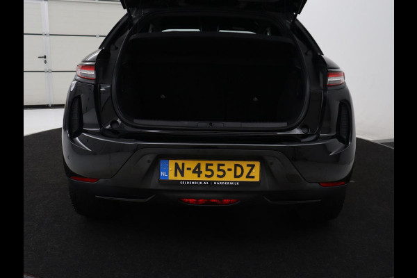 DS DS 3 Crossback E-Tense Performance Line+ 50 kWh | SOH 92,3% | Warmtepomp | Matrix LED | Alcantara | Side Assist | Camera | Carplay | Keyless | Navigatie | DAB | Climate control | Cruise control