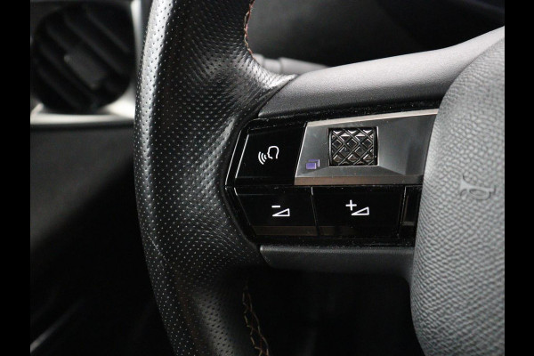 DS DS 3 Crossback E-Tense Performance Line+ 50 kWh | SOH 92,3% | Warmtepomp | Matrix LED | Alcantara | Side Assist | Camera | Carplay | Keyless | Navigatie | DAB | Climate control | Cruise control