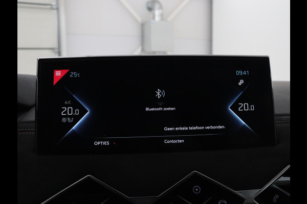 DS DS 3 Crossback E-Tense Performance Line+ 50 kWh | SOH 92,3% | Warmtepomp | Matrix LED | Alcantara | Side Assist | Camera | Carplay | Keyless | Navigatie | DAB | Climate control | Cruise control