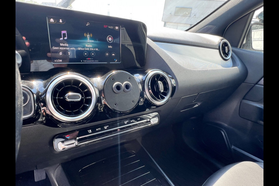 Mercedes-Benz B-Klasse 200d / AUTOMAAT / CAMERA / NAP / LEER / XENON / TELEFOON / 1e EIGENAAR