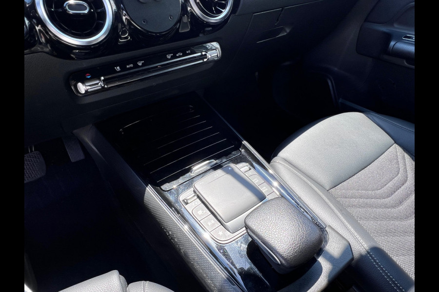 Mercedes-Benz B-Klasse 200d / AUTOMAAT / CAMERA / NAP / LEER / XENON / TELEFOON / 1e EIGENAAR