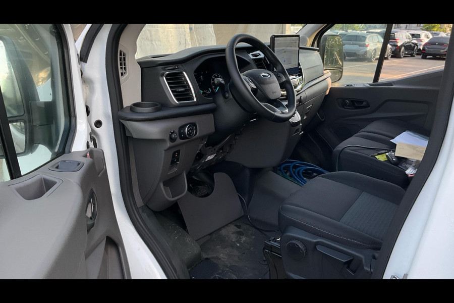 Ford E-Transit 350 L3H3 Trend 68 kWh VERKOCHT !!!!!! 230 KM | SOH 99,2% | Navigatie | Adaptieve Cruise Control | WORDT VERWACHT!