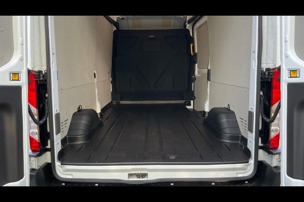 Ford E-Transit 350 L3H3 Trend 68 kWh VERKOCHT !!!!!! 230 KM | SOH 99,2% | Navigatie | Adaptieve Cruise Control | WORDT VERWACHT!
