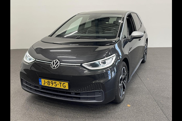 Volkswagen ID.3 First Plus 58 kWh Navigatie Apple Carplay/Android Auto Adaptive Cruise Control Camera Parkeersensoren Stoel- en stuurverwarming Lichtmetalen velgen Climate Control