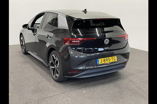 Volkswagen ID.3 First Plus 58 kWh Navigatie Apple Carplay/Android Auto Adaptive Cruise Control Camera Parkeersensoren Stoel- en stuurverwarming Lichtmetalen velgen Climate Control