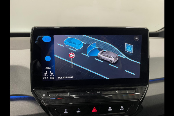Volkswagen ID.3 First Plus 58 kWh Navigatie Apple Carplay/Android Auto Adaptive Cruise Control Camera Parkeersensoren Stoel- en stuurverwarming Lichtmetalen velgen Climate Control