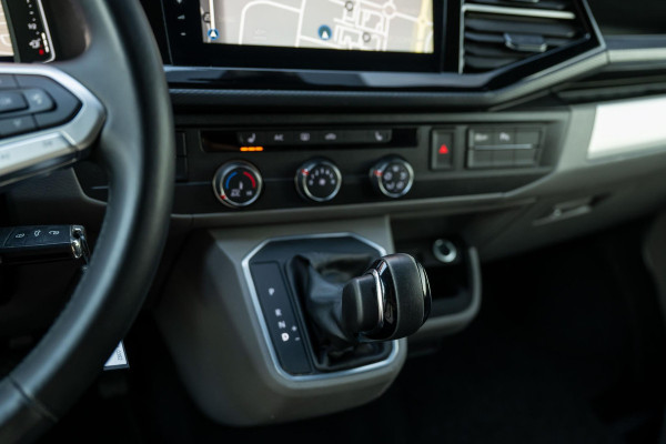 Volkswagen Transporter 2.0 TDI L2H1 30 DC 150pk Bulli 2x schuifdeur Leder