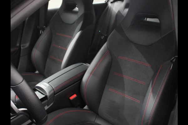 Mercedes-Benz A-Klasse 200 AMG Line Navigatie Climate Control Camera Virtual Cockpit Led Stoelverwarming Cruise control Parkeersensoren