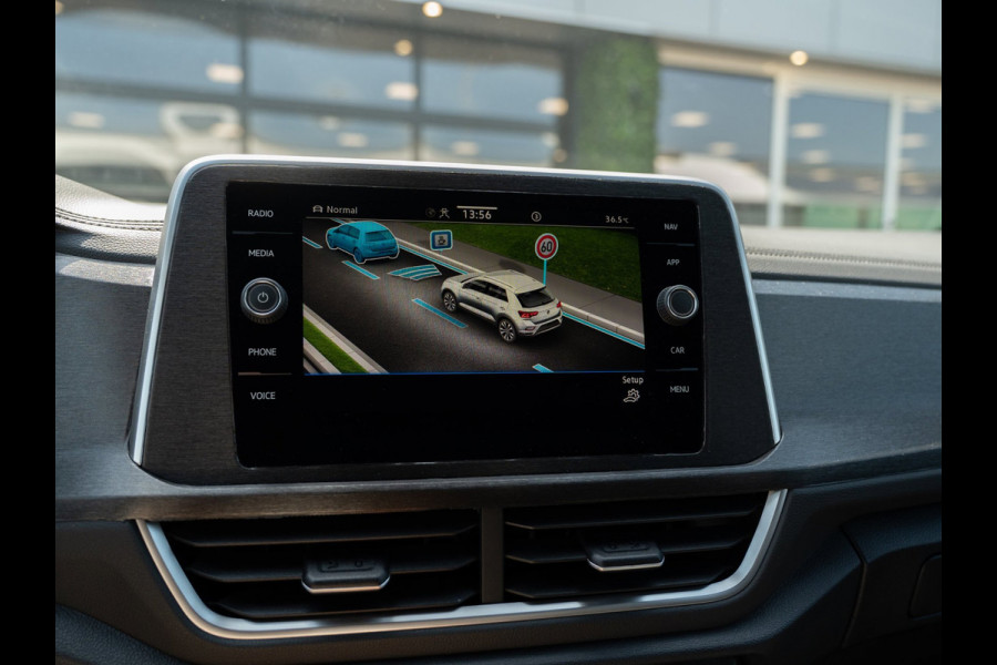 Volkswagen T-Roc 1.5 TSI 150PK DSG R-Line | Massage | Carplay | Camera | Standkachel