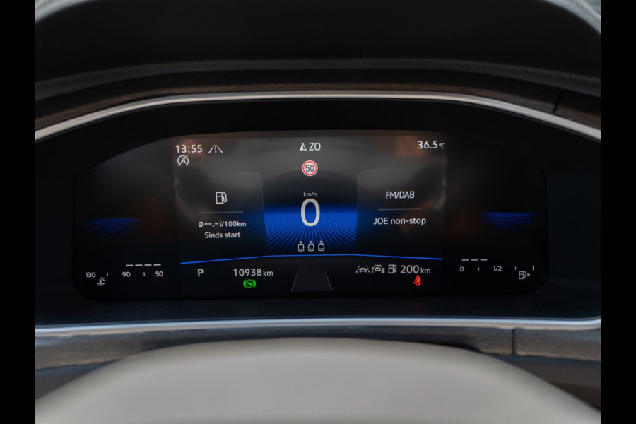 Volkswagen T-Roc 1.5 TSI 150PK DSG R-Line | Massage | Carplay | Camera | Standkachel