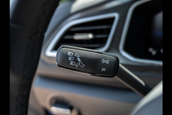Volkswagen T-Roc 1.5 TSI 150PK DSG R-Line | Massage | Carplay | Camera | Standkachel