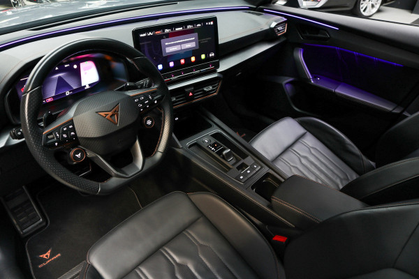 CUPRA Formentor 2.0 TSI 4DRIVE Panodak Leer 360° Memory PDC Elektr. bedienbare achterklep Stuurverwarming Navi Climate voor & achter Zwart hemelbekleding Stoelverwarming Virtual cockpit Keyless Entry & Go LM velgen