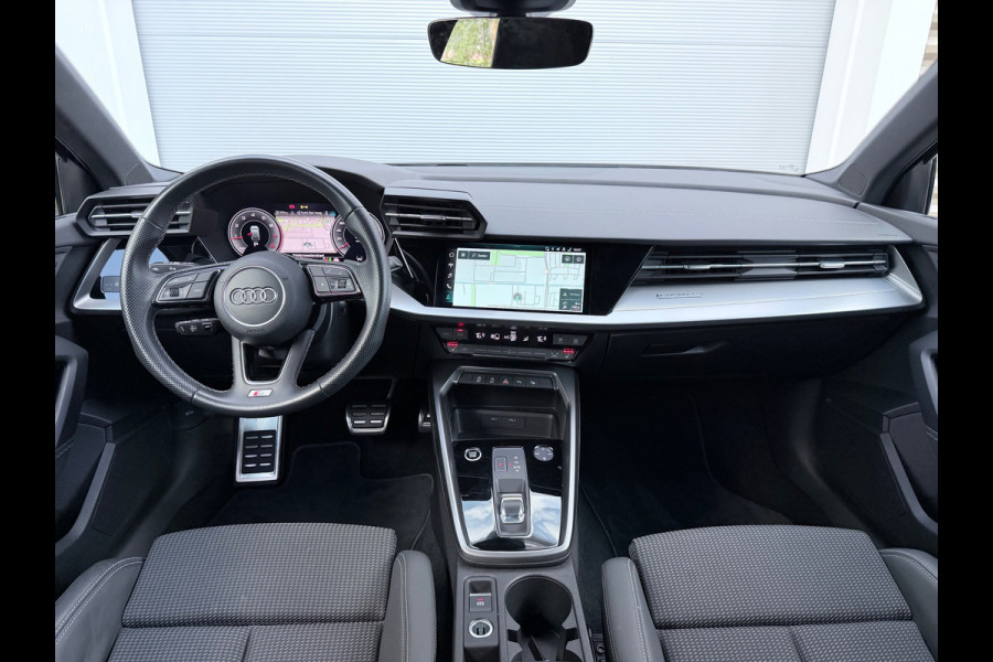 Audi A3 SPORTBACK 40 TFSI quattro S-Line Camera/AppleCarPlay