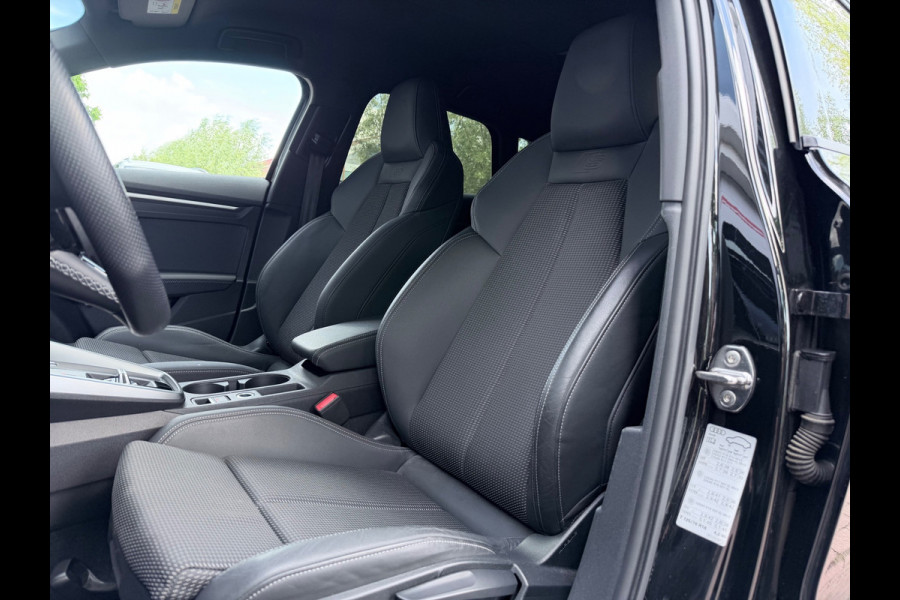 Audi A3 SPORTBACK 40 TFSI quattro S-Line Camera/AppleCarPlay