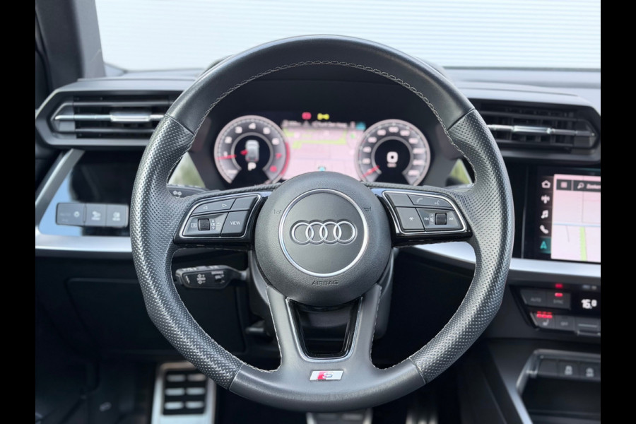 Audi A3 SPORTBACK 40 TFSI quattro S-Line Camera/AppleCarPlay