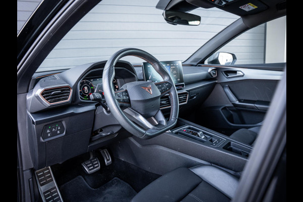 CUPRA Leon Sportstourer 1.4 e-Hybrid 245pk - Pano l ACC l Camera l Sfeerverl.