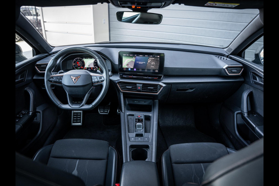 CUPRA Leon Sportstourer 1.4 e-Hybrid 245pk - Pano l ACC l Camera l Sfeerverl.