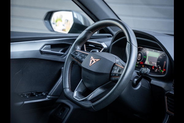 CUPRA Leon Sportstourer 1.4 e-Hybrid 245pk - Pano l ACC l Camera l Sfeerverl.