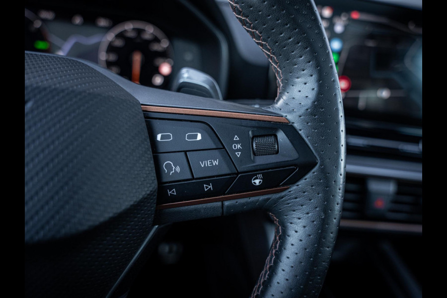 CUPRA Leon Sportstourer 1.4 e-Hybrid 245pk - Pano l ACC l Camera l Sfeerverl.