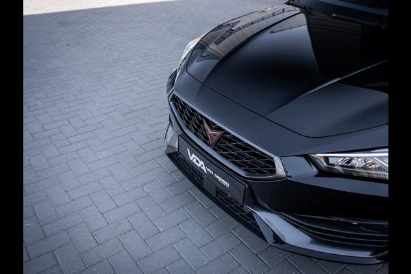 CUPRA Leon Sportstourer 1.4 e-Hybrid 245pk - Pano l ACC l Camera l Sfeerverl.