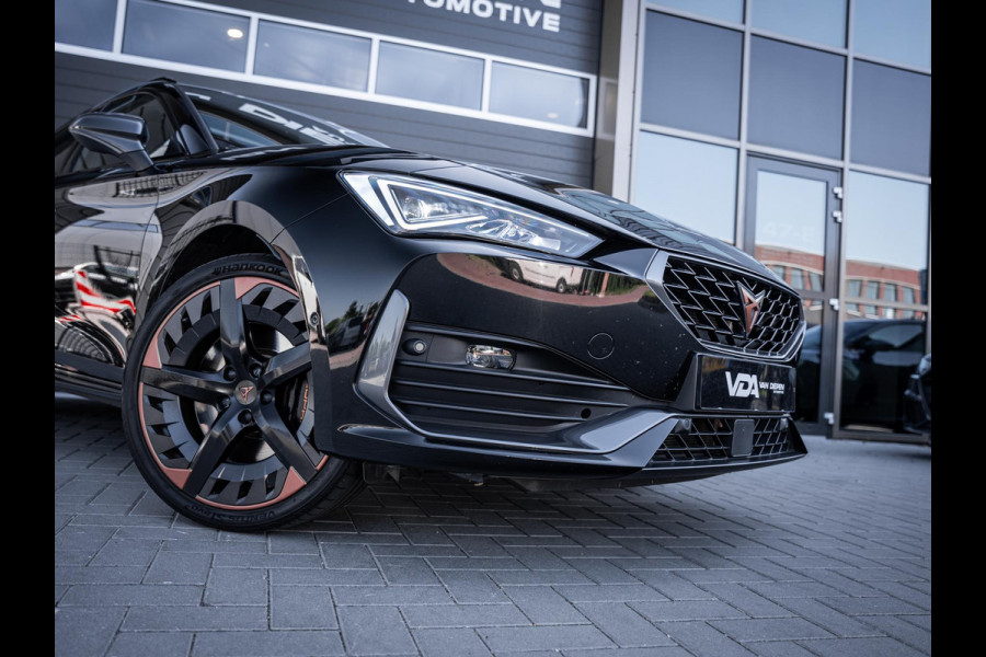 CUPRA Leon Sportstourer 1.4 e-Hybrid 245pk - Pano l ACC l Camera l Sfeerverl.