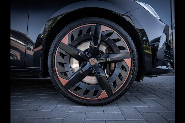 CUPRA Leon Sportstourer 1.4 e-Hybrid 245pk - Pano l ACC l Camera l Sfeerverl.