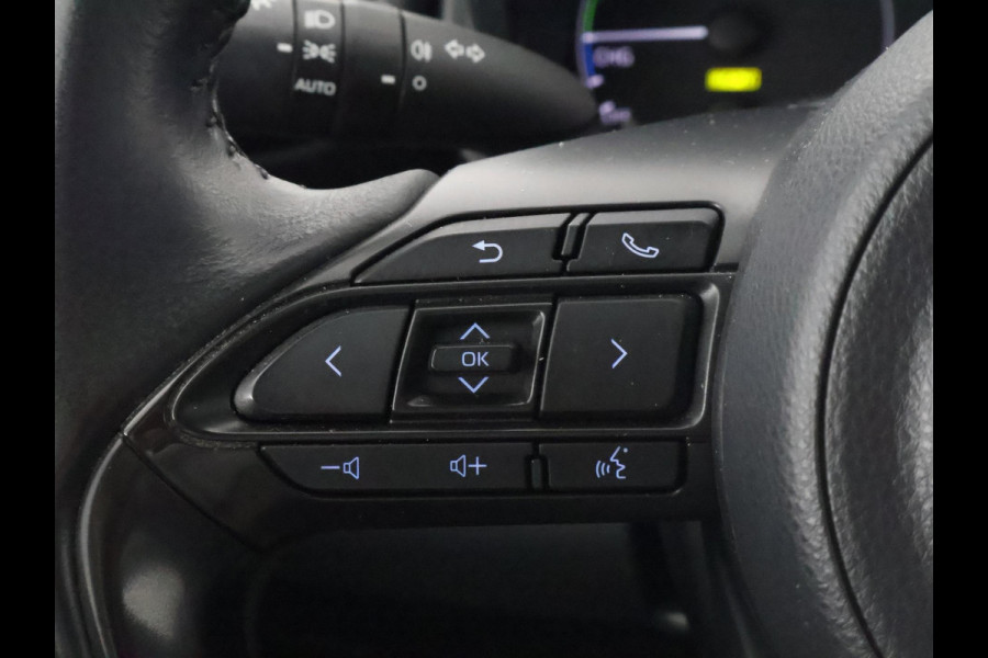 Toyota Yaris 1.5 Hybrid Active Sport | Stoelverwarming | Navigatie | Camera | Apple Carplay & AndroidAUTO |