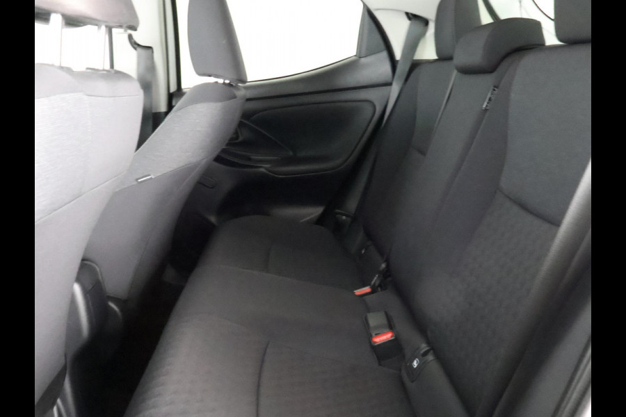 Toyota Yaris 1.5 Hybrid Active Sport | Stoelverwarming | Navigatie | Camera | Apple Carplay & AndroidAUTO |