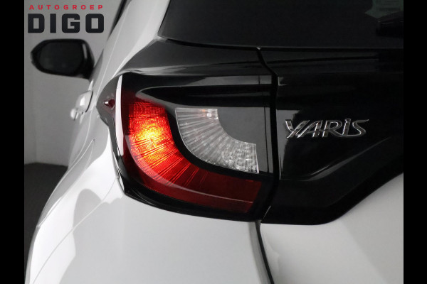 Toyota Yaris 1.5 Hybrid Active Sport | Stoelverwarming | Navigatie | Camera | Apple Carplay & AndroidAUTO |