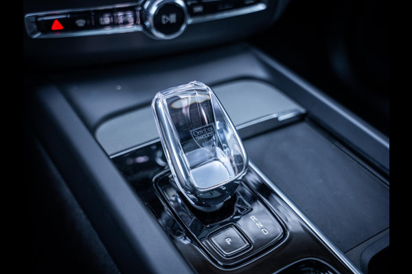 Volvo XC60 2.0 T8 Plug-in hybrid AWD Plus Black Edition - Long Range l Pano l 360cam l Memory
