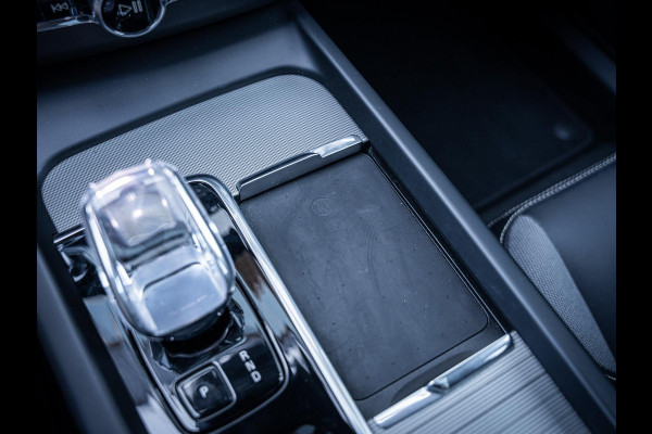 Volvo XC60 2.0 T8 Plug-in hybrid AWD Plus Black Edition - Long Range l Pano l 360cam l Memory