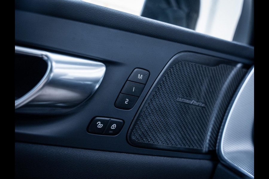 Volvo XC60 2.0 T8 Plug-in hybrid AWD Plus Black Edition - Long Range l Pano l 360cam l Memory