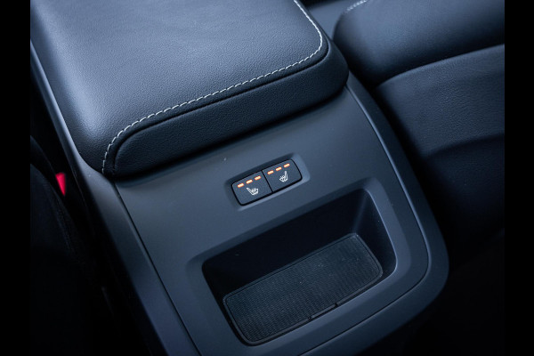 Volvo XC60 2.0 T8 Plug-in hybrid AWD Plus Black Edition - Long Range l Pano l 360cam l Memory