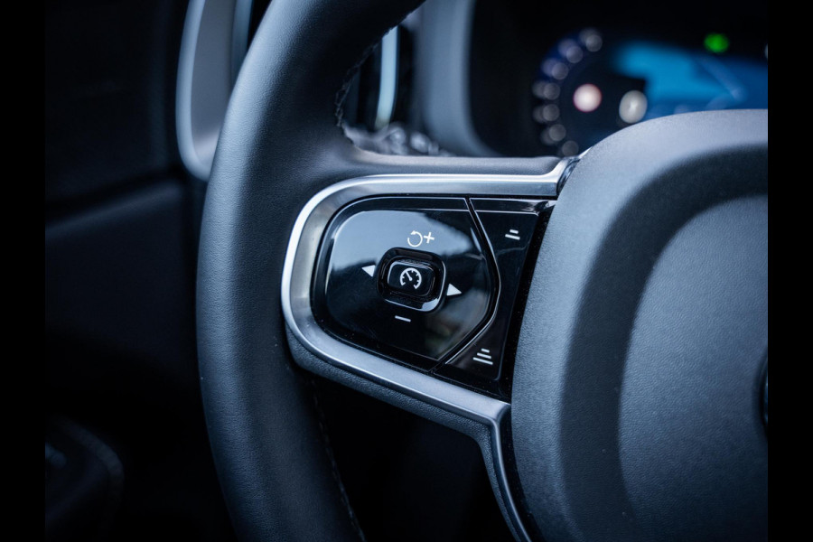 Volvo XC60 2.0 T8 Plug-in hybrid AWD Plus Black Edition - Long Range l Pano l 360cam l Memory