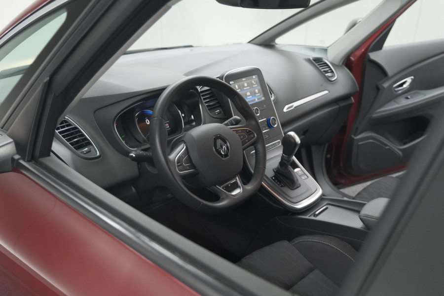 Renault Scénic TCe 140 EDC Limited | Camera | Stoelverwarming | Navigatie | Apple Carplay