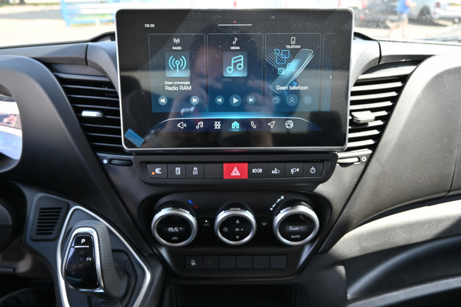 Iveco Daily 35S18 3.0 180 pk Hi-Matic Chassis ACC, Geveerde stoel, Apple Carplay/Android Auto