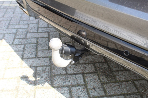 Ford Kuga 2.5 PHEV ST-Line | Trekhaak | Panoramadak | BLIS | Head-up | Winterpack