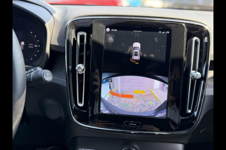 Volvo XC40 Recharge Core 70 kWh VAN: 32.900,- VOOR: 30.877,- UW WKVOORDEEL: 2.023,- | SOH 96% | VOLVO DEALER ONDERHOUDEN| ACHTERUITRIJCAMERA| WARMTEPOMP| STOEL + STUURVERWARMING